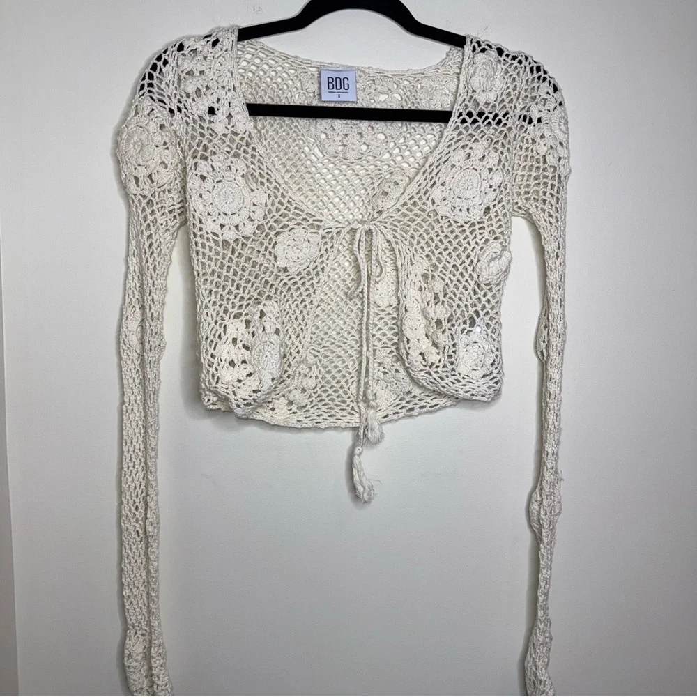 BDG Cream Crochet Floral Blouse - Picture 2 of 5
